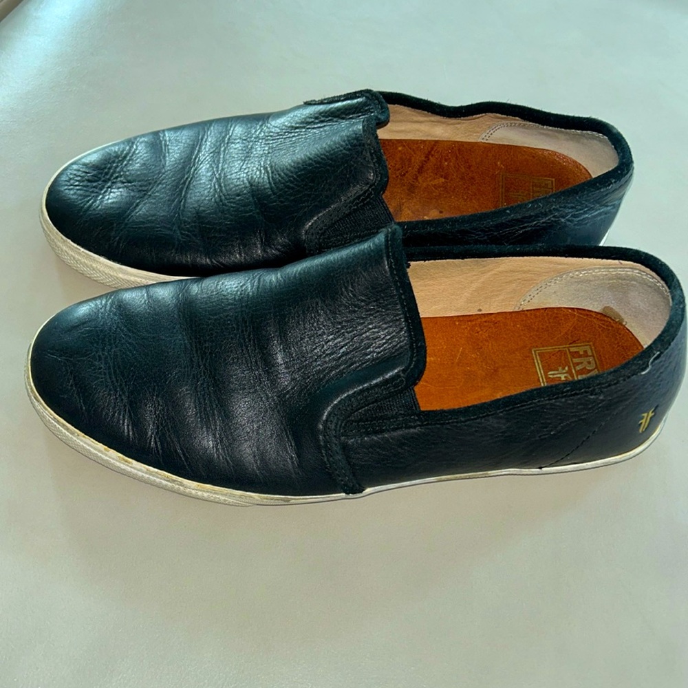 Frye Men’s black Loafers size 11